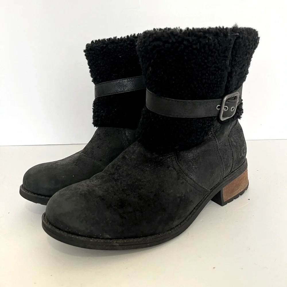 UGG Blayre II Boots Sherpa Fur Cuff Leather Size 9.5